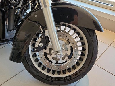 2011 HARLEY-DAV FLTRU Base