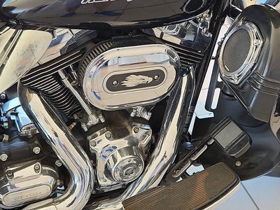 2011 HARLEY-DAV FLTRU Base