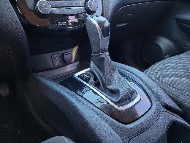 2017 Nissan Rogue Sport SV